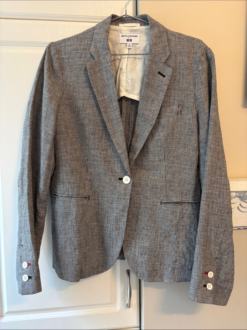 Ines de la Fressange and Uniqlo colab linen blazer